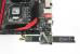 M.2-b-Key-Steckplätze sind der Redaktion nur von den Tochterplatinen einiger Asus-Mainboards der ersten Haswell-Generation bekannt und dort typischerweise noch als "NGFF" (Next Generation Form Faktor) gekennzeichnet, da M.2 erst mit der Haswell-Refresh-Generation eingeführt wurde. Entsprechende ×2-SSDs (links) passen, ×4 (rechts) ist m-Key-only.