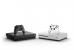 2017: Xbox One X (links) und Xbox One S (rechts).