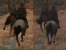 Red Dead Redemption: Hier nochmal der Detalvergleich von John Marston auf seinem Pferd. Im Stream fehlt viel Information, wie Patronengurt oder Pistole. Dadurch erscheint die Spielgrafik natürlich schlechter, als sie eigentlich ist.