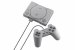 Die Playstation mit dem ersten Controller ohne Analogsticks, der rasch durch den Dual-Analog-, später DualShock-Controller ersetzt wurde.