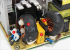 Die Filterstufe ist aber nicht mit dem bisschen Elektronik im obrigen Bild getan, denn für eine ordentliche Unterdrückung von Störsignalen braucht es noch weitere (1) Y-Kondensatoren, (2) Spulen, (3) X-Kondensatoren und (4) einen MOV.