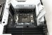 Nicht quadratisch, aber genauso praktisch wie bislang und mehr als nur gut: Der Sockel 1700 bietet mit die schnellsten Schnittstellen und in Kombination mit dem Z790 auch die meisten innerhalb des Desktop-Mainstreams.