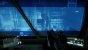 Crysis 3 Remastered - Insbesondere die Raytracing-Spiegelungen auf transparenten Glasflächen sind sehr eindrücklich. Sogar den Schatten des Spielers, der auf die gegenüberliegende Wand geworfen wird, wird von der Spiegelung erfasst. Allerdings stolpert Crysis 3 hier über den Umstand, dass das Charaktermodell nicht im World-Space existiert, daher nicht vom Raytracing erfasst wird. Sie sehen also die Spiegelung eines Schattens, der von einem unsichtbaren Körper an eine Wand projiziert wird. Von einer solchen real-physikalischen Unmöglichkeit bekommt man durchaus einen Knick in der Optik.