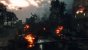 Auch wenn die Raytracing-Spiegelungen nicht immer voll überzeugen - hier werden die Flammen schick auf den nassen Straßen widergespiegelt. Leider werfen sie dabei weder optisch überzeugend Licht noch Schatten.