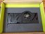 Update vom 12.12.2021: Grafikkarte von AMD-Freak1977 - <em>Dieses Mal zeigt AMD-Freak1977 unter anderem über ein Dutzend Geforce-8800-Karten, darunter die 8800 Ultra, die im Mai 2007 die 8800 GTX ein halbes Jahr nach dem Geforce-8-Launch als Topmodell beerbte. Auch am Start ist eine 8800 GT mit 512 MiByte, die sich hoher Beliebtheit erfreute: Die im Oktober 2007 debütierte Grafikkarte sortierte sich zwar dem Namen nach unterhalb der 8800 GTS ein, stellte für viele PC-Spieler aber das interessantere Produkt dar. In der Praxis bot die Karte nämlich beinahe 8800-GTX-Leistung (solange jene nicht stark von ihren 768 MiByte profitierte) zu einem sehr attraktiven Preis, der neue G92-Chip im 65-nm-Verfahren ermöglichte zudem einen geringen Energiebedarf und kompakte Single-Slot-Designs.</em>