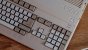 Der Druck auf den Tasten entspricht hohen Erwartungen. Die LED-Anzeige lässt sich über das System-Menü in den klassischen Amiga-Modus schalten.