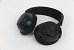 Steelseries Arctis Nova 7 – Die Oberklasse-Version der Nova-Reihe kommt mit Wireless Funk und optionalem Klinkenanschluss. Wieder stehen eine Reihe Features und gegenüber dem Nova 3 zudem einige weitere Funktionen hinzu.<br><br>Die Treiber sind weiterhin die gleichen wie in Actis Nova 1P und Nova 3, allerdings ist die Abstimmung ein wenig anders. Neben den Anschlüssen unterscheidet sich das Nova 7 indes vor allem äußerlich, denn es nutzt das Design - inklusive Aluminium-Bügel und weiteren Details - des Topmodells Nova Pro und bietet eine nochmals höhere Qualitätsanmutung als die kleineren Geschwister. Auf Extra-Flair, etwa in Form von gebürsteten Seitendeckeln und weitere Akzente des Top-Modells verzichtet das Nova 7 allerdings.