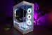 Phanteks stellt für das NV5 die eigenen D30 120er-Lüfter in RGB-Optik in den Vordergrund. Mit einer Mischung von "Reversed"- und normalen Fans lässt sich mit der Vitrinen-Optik ein helles, vorzeigbares System bauen.
