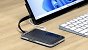 <strong>Windows-11-PC</strong> ist kleiner und leichter als ein iPhone 15 Pro