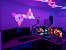 Richu006: "Zur Feier des Release vom neuen Samsung Monitors poste ich auch mal noch mein aktuelles OLED Setup. (Der größte Monitor ganz rechts ist mein OLED, ein Asus PG32UCDM). Ist zwar, seit ich streame, nicht mehr ganz so clean. Irgendwann hört man halt auf mit Kabel verstecken" (3)
