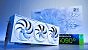 Die Gainward RTX 5090D Frost zeigt sich namensgetreu in schneeweißem Gewand.