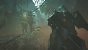 Monster Hunter Wilds nimmt Sie in den ersten Spielstunden stark an die Hand, leitet Sie durch eine Vielzahl Tutorials, Spielereignisse und gar mehrere Monster-Kämpfe. Im Karmin-Wald, den Sie hier in einer Zwischensequenz sehen, lässt uns das Spiel endlich ein wenig Freiheiten. Hier finden wir außerdem unsere Szene für die Performance-Analysen.