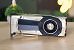 <strong>Nvidia Titan V: </strong>Der mächtige Prozessor wird massiv vom schwachen Referenzkühler zurückgehalten.
