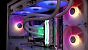 MSIs Project-Zero-Komplettsystem bringt frischen Wind ins heimische Setup: Mit Ryzen 7 7800X3D, Geforce RTX 5070 Ti PZ und dem aufgeräumten Project-Zero-Mainboard mit rückseitigen Anschlüssen kombiniert der Komplett-PC starke Gaming-Leistung mit elegantem Design in Weiß!