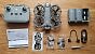 Im Lieferumfang der DJI Neo 2 Fly More Combo sind gleich drei Akkus, eine Ladestation und die RC samt alternativem Lightning-Kabel enthalten.