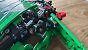 Der Lego Porsche 911 GT3 R REXY AO auf einem Holztisch