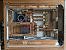 Richu006 mit weiteren Fotos und Infos zum Casemod-Projekt: Finale Specs:<br><br>CPU: Intel Core Ultra 9 285K<br>Mainboard: ASRock B860 Steelseries Legend Wifi<br>GPU: ASUS TUF RTX 5090 + Watercool HEATKILLER V Ultra (custom Holz-Modded)<br>RAM: DDR5 (TeamGroup) 32GB ddr5 6200mhz (wassergekühlt)<br>Cooling: DIY modifizierte MAG Flow + Custom GPU Loop<br>Case: Thermaltake (…das was davon übrig blieb ) komplett custom<br>Netzteil: Thermaltake 1000 Watt (9)