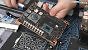 Auf dem PCB der Steam Machine sitzen eine Phoenix-2-APU und ein Navi-33-GPU.