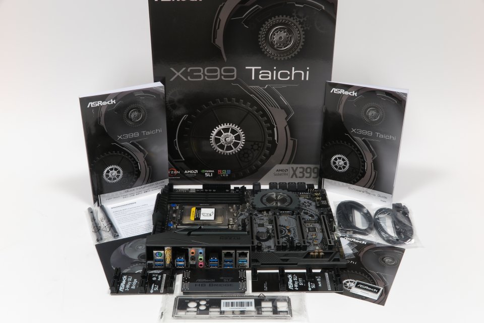 Asrock X399 Taichi: Packungsinhalt