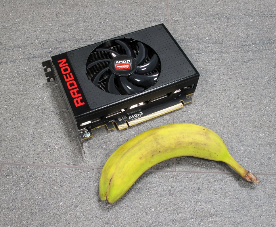Radeon R9 (Ba)Nano: Der wahre Star des Fiji-HBM-Experiments ist nur rund 15 Zentimeter kurz, effizient und schon jetzt ein gefragtes Sammlerobjekt. Sweet!