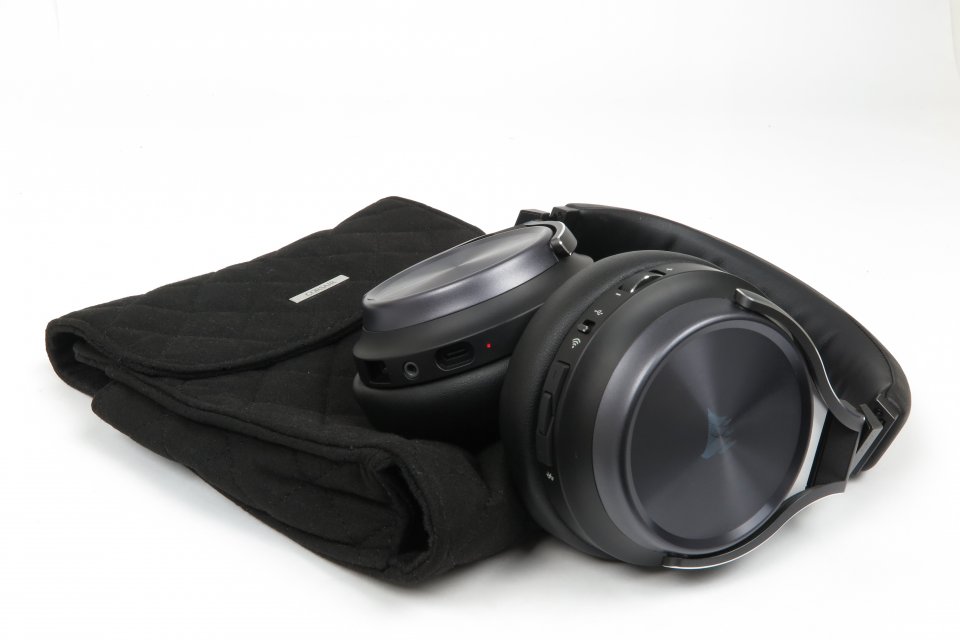 Corsair Virtuoso XT RGB Wireless. (1)