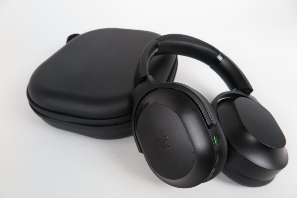 Razer Barracuda Pro (6)