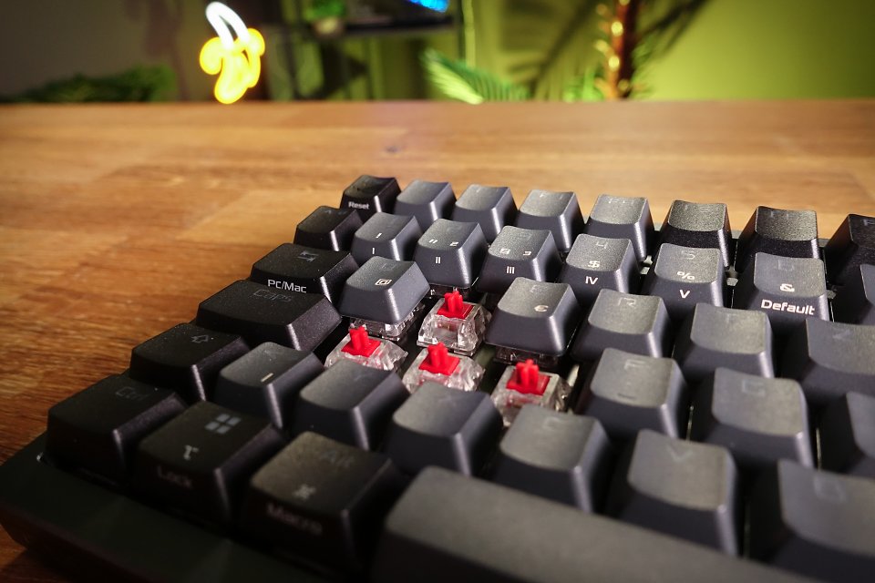 Asus ROG Azoth (15)