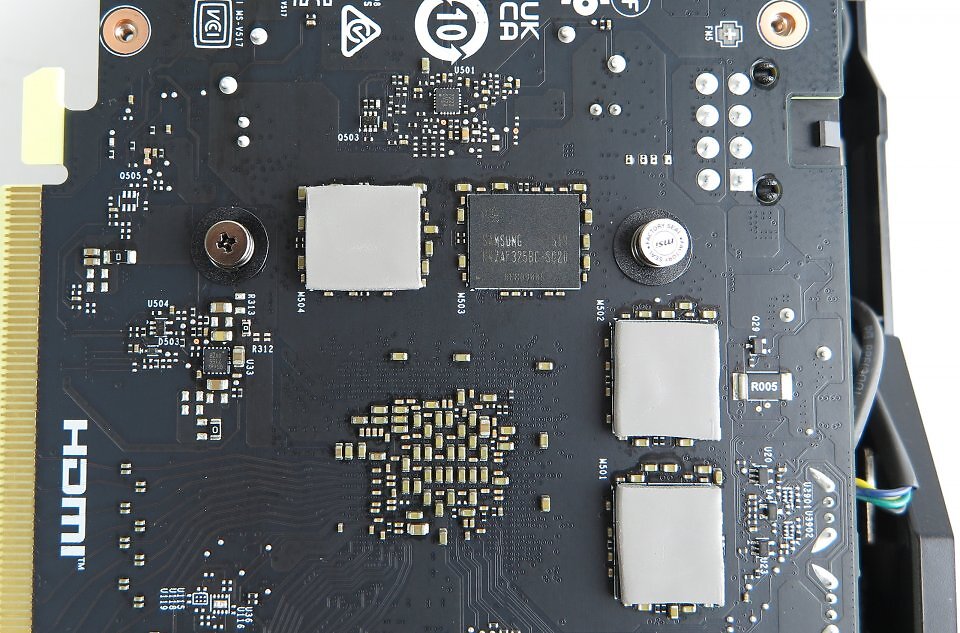 Zusätzliche 8 GiByte GDDR6-Speicher auf der Platinenrückseite: Günstig und effektiv.