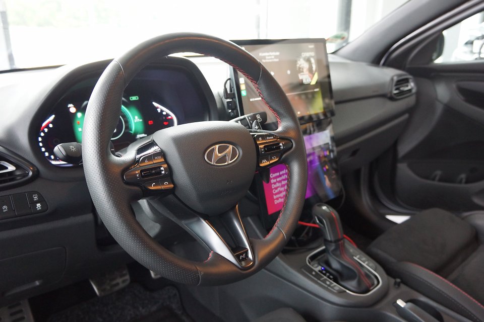 Im Automotive-Lab konnten wir Dolby-Anwendungen in Fahrzeugen begutachten. Hier der Hyundai i30.