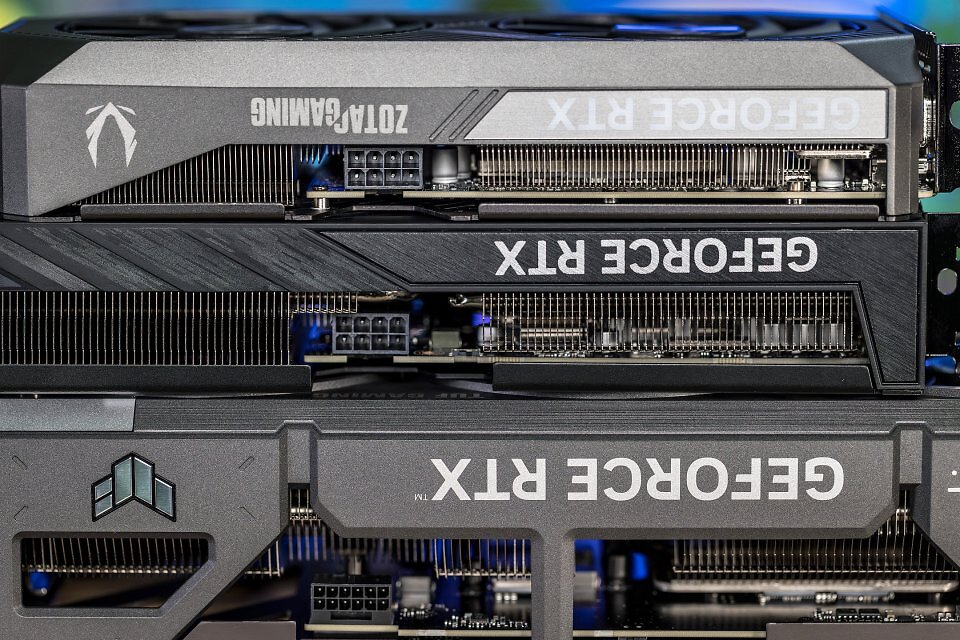 Geforce RTX 5060 Ti 16GB: Die meisten Modelle tragen eine 8-Pol-Strombuchse, aber nicht alle.