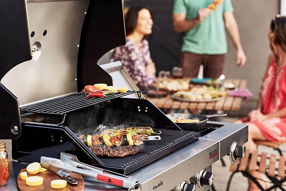 Direktes Grillen ist die gängigste Methode.