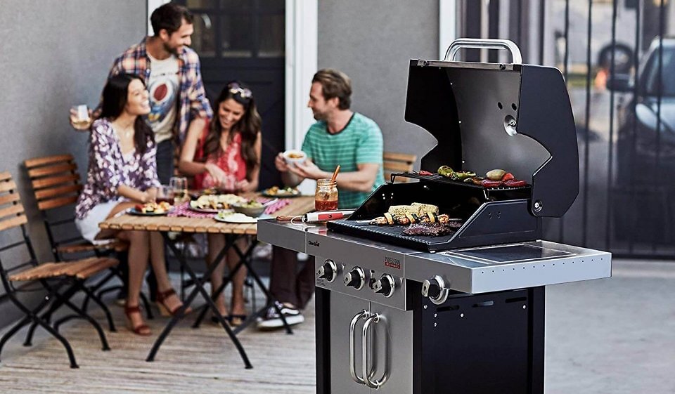 Gasgrills bieten viel Komfort und entlasten den Grillmeister.