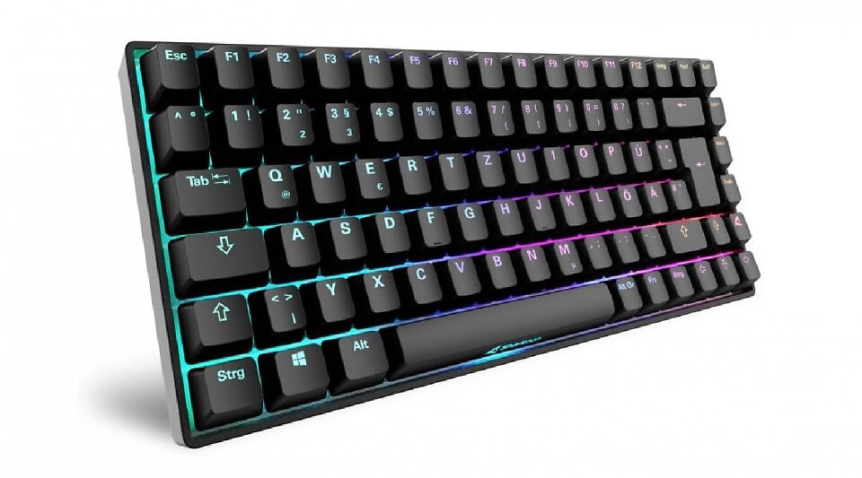 Anders als die Modelle mit Rubberdome-Schaltertechnik befindet sich für jeden einzelnen mechanischen Gateron-G-3.0-Yellow-Tastenschalter der Sharkoon Skiller SGK50 S3 eine RGB-LED auf dem PBC. Deren Beleuchtungsfarbe können Sie individuell per Taste oder Software einstellen.