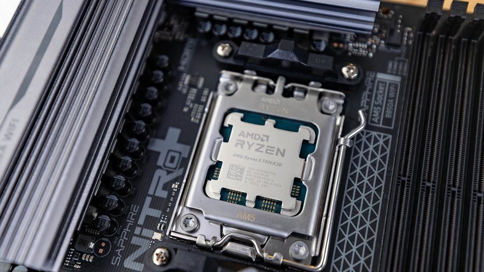 Sparsam und schnell: So und nicht anders stellt man sich eine schlanke Spiele-CPU vor. Nur zum Arbeiten ist der Sechskerner nicht wirklich geeignet.