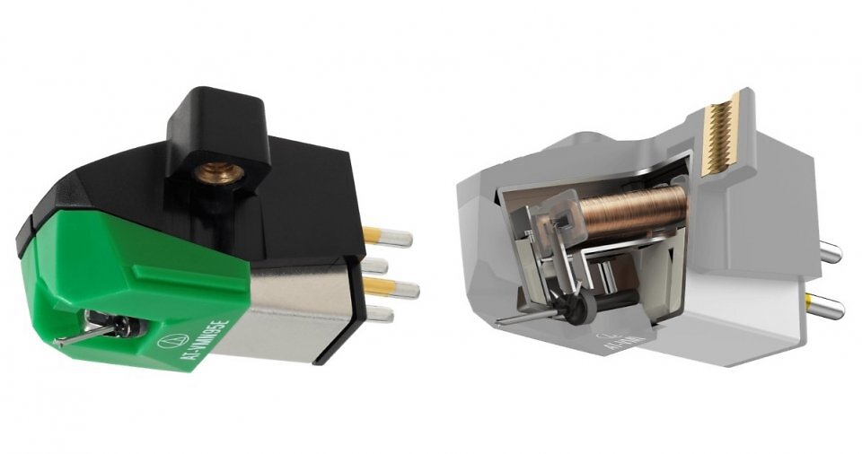 Der AT-VM95E verfügt über eine elliptische Nadel (Frequenzspektrum: 20 bis 20.000 Hz) und kann dank zwei Gewindeeinsätzen im Gehäuse besonders einfach mit nur zwei Schrauben, ohne Muttern am Headshell, befestigt werden.