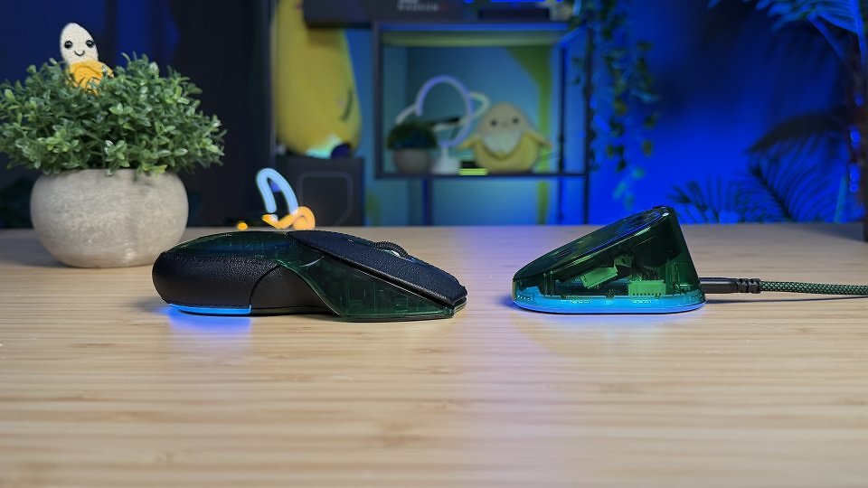 Die Form der Boomslang ist einzigartig, außergewöhnlich und für Palm-Grip-Spieler mit großen Händen optimiert. Die können ihre Handinnenfläche am lang gezogenen, 33 mm flachen Heck bequem ablegen.