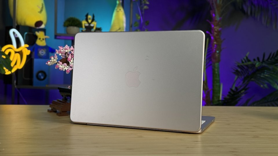Das Macbook Neo und auch die Vorgänger sind leider sehr anfällig für Kratzer und Abnutzungen.