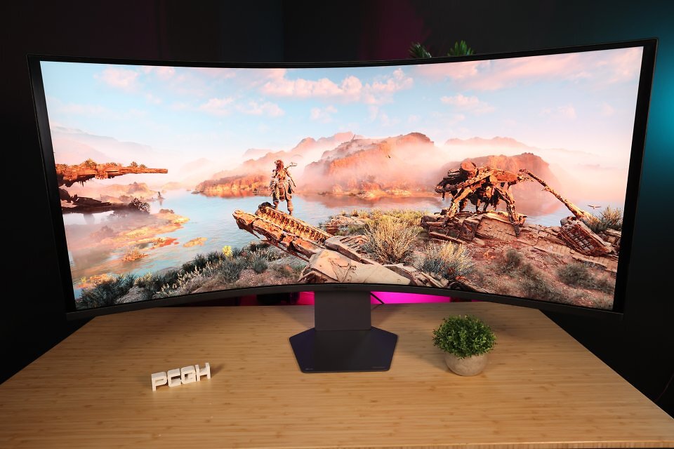 Spiele, wie hier Horizon Forbidden West, die einen breiten, weiten Horizont bieten und den Blick weit schweifen lassen, kommen auf dem Ultragear G9 52G930B sehr gut zur Geltung.