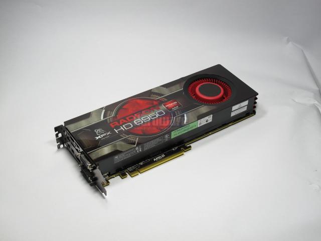 Xfx___Gigabyte_Radeon_HD_6900_1.jpg