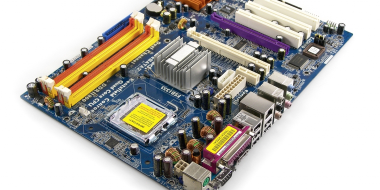 Test: Asrock 4Core1333-ESATA2