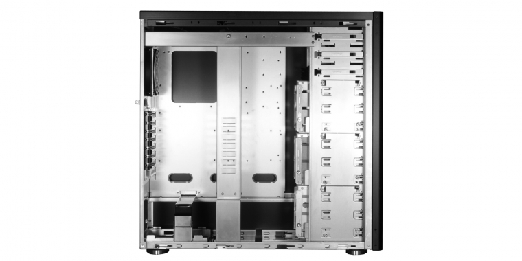 Lian-Li PC-A77F (1)
