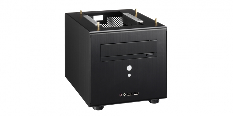 Lian-Li PC-Q06 (1)