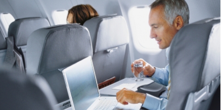 Beunruhigender WLAN-Name verzögert Linienflug