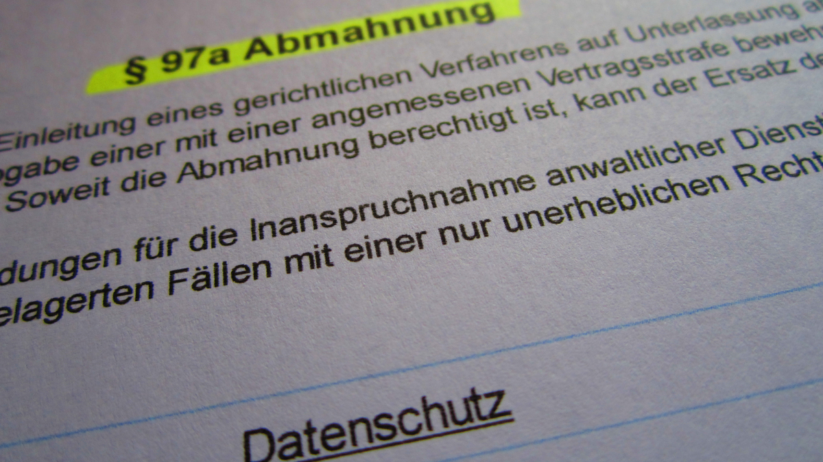 Abmahnungen im Internet-Alltag bei Filesharing, Facebook, Ebay & Co: Hintergründe, Kosten, Möglichkeiten