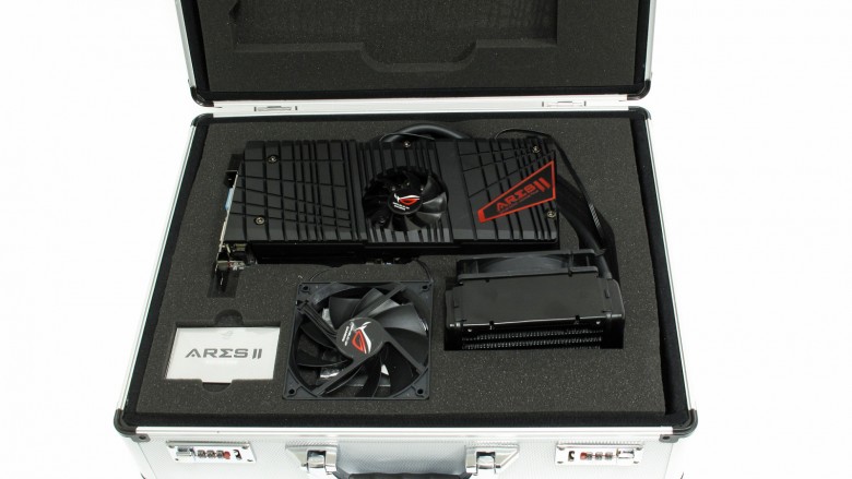 AMD Radeon R9 295X2: Dual-GPU-Grafikkarte angeblich mit zwei Hawaii-Pro-Chips (5.120 ALUs) ab 8. April (im Bild: Asus Ares II ebenfalls mit Hybridkühlung)