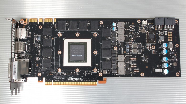 GK110(B) - erst mit 334.67er-Treibern zeigt er sein OpenCL-Potenzial.