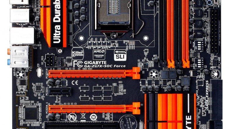 Gigabyte Zx7X-SOC Force (1)