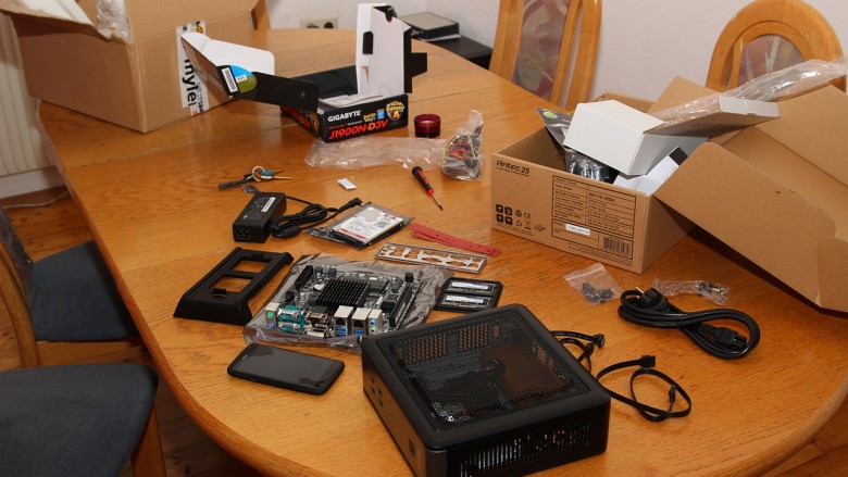 Der Weg zum stromsparenden Mini-Server: Baubericht im PCGHX-Forum (1)