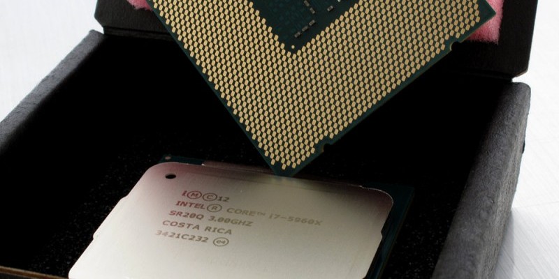 Intel Core i7-5960X: Die schnellste Core-CPU, die man abseits von hochpreisigen Xeons bekommen kann. Wer mit acht physischen Kernen prahlen will, ist hier genau richtig. Bei einem Preis von 950 Euro sollten DDR4-RAM und Co. kein Problem darstellen.