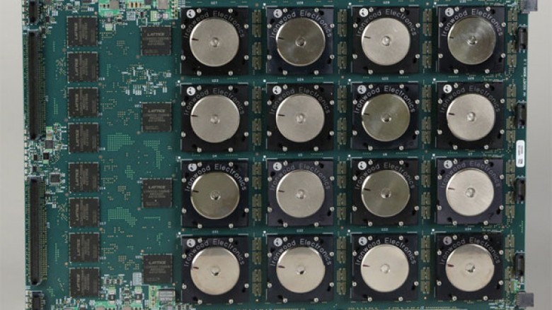 IBM präsentiert Chip nach Art des Gehirns, der nur winzige Mengen Energie benötigt.